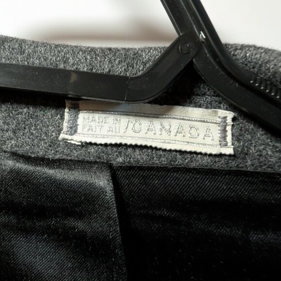 Vintage WM H. Leishman Men's Classic Gray Virgin Wool Trench Coat Size 40 R - Picture 4 of 5